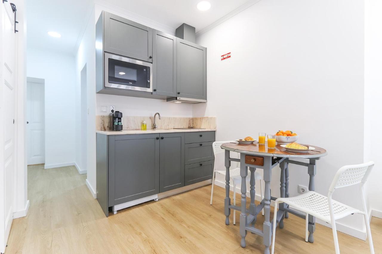 Vita Portucale ! Stylish Apartment Campo Ourique Lisabona Exterior foto
