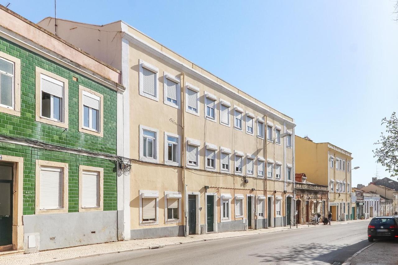 Vita Portucale ! Stylish Apartment Campo Ourique Lisabona Exterior foto