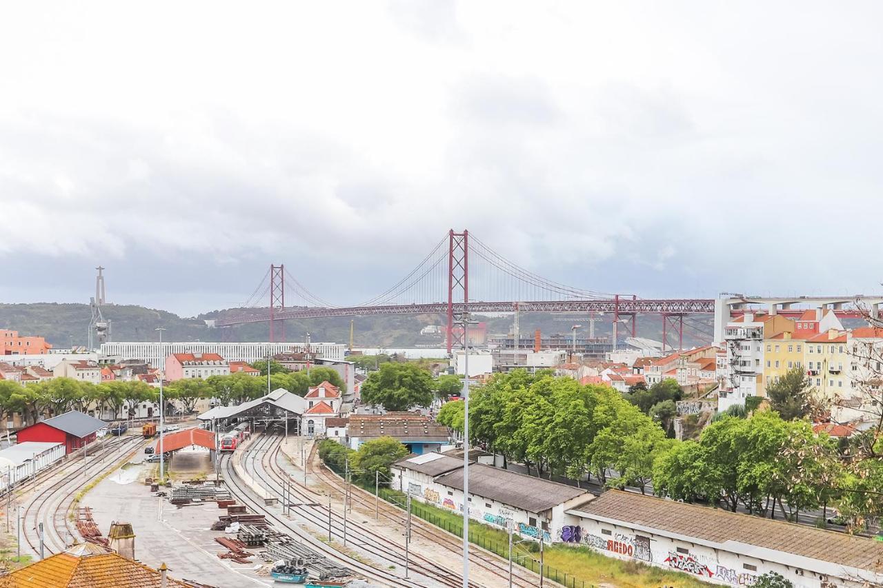 Vita Portucale ! Stylish Apartment Campo Ourique Lisabona Exterior foto