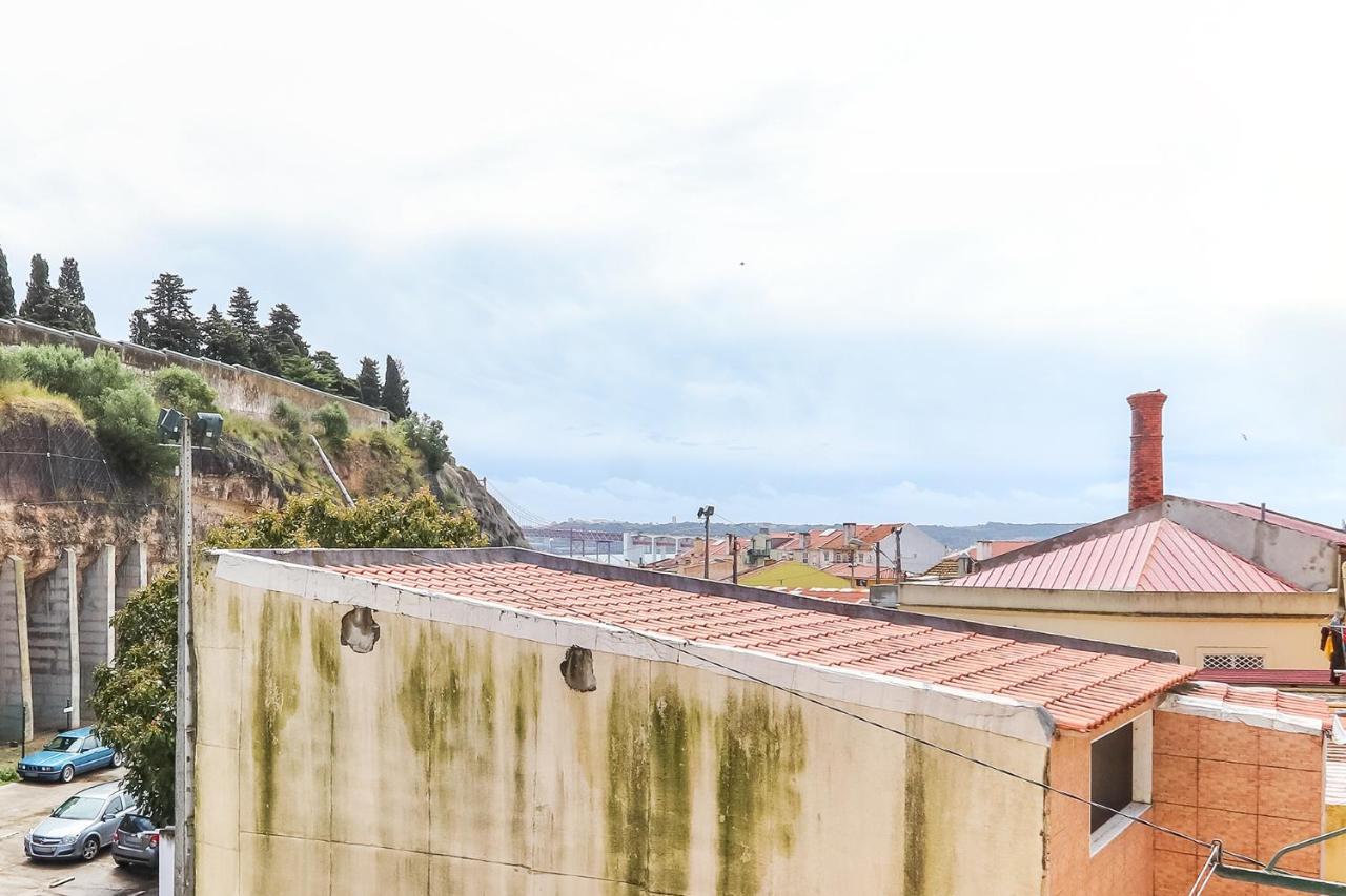 Vita Portucale ! Stylish Apartment Campo Ourique Lisabona Exterior foto
