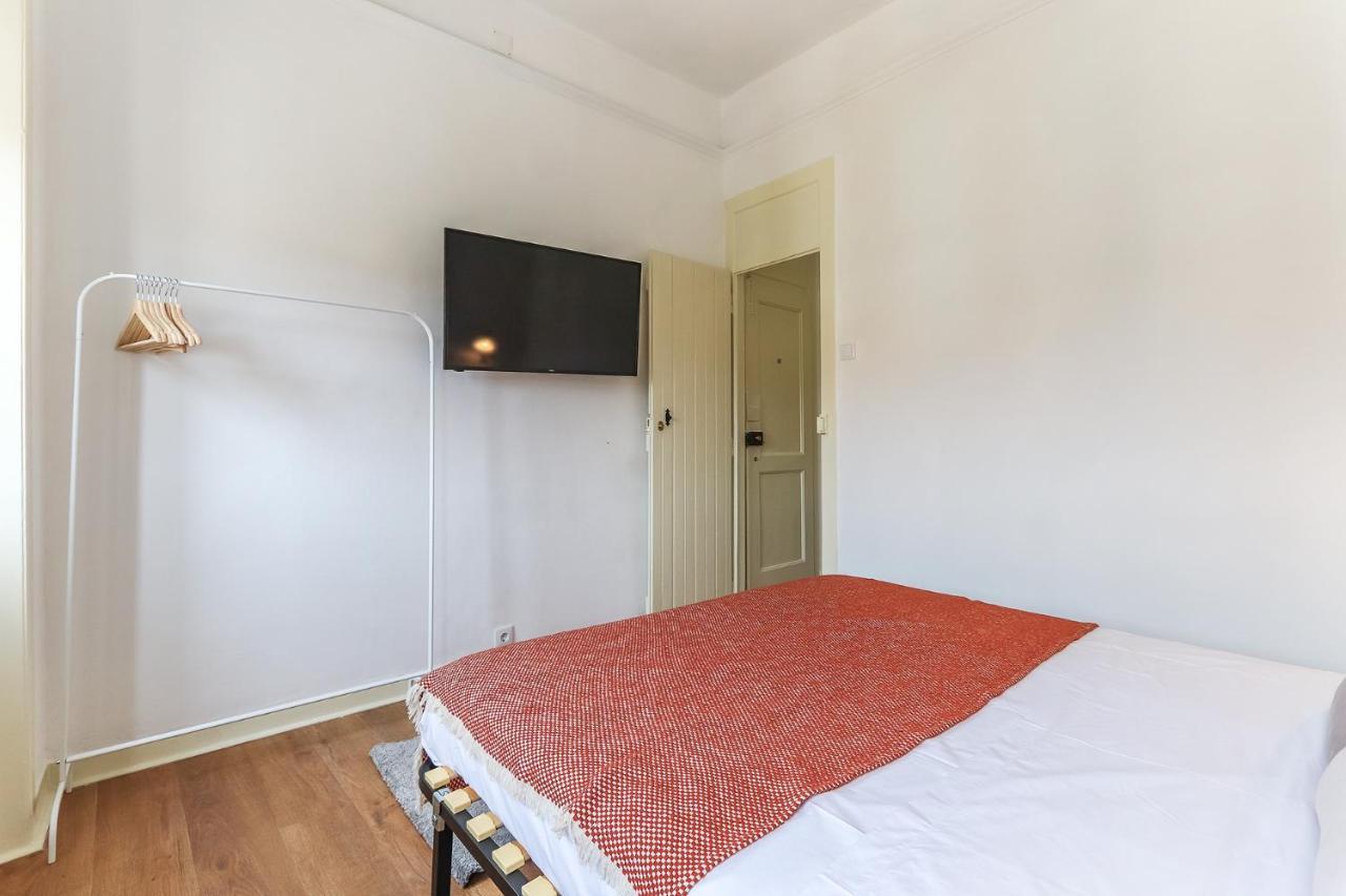 Vita Portucale ! Stylish Apartment Campo Ourique Lisabona Exterior foto