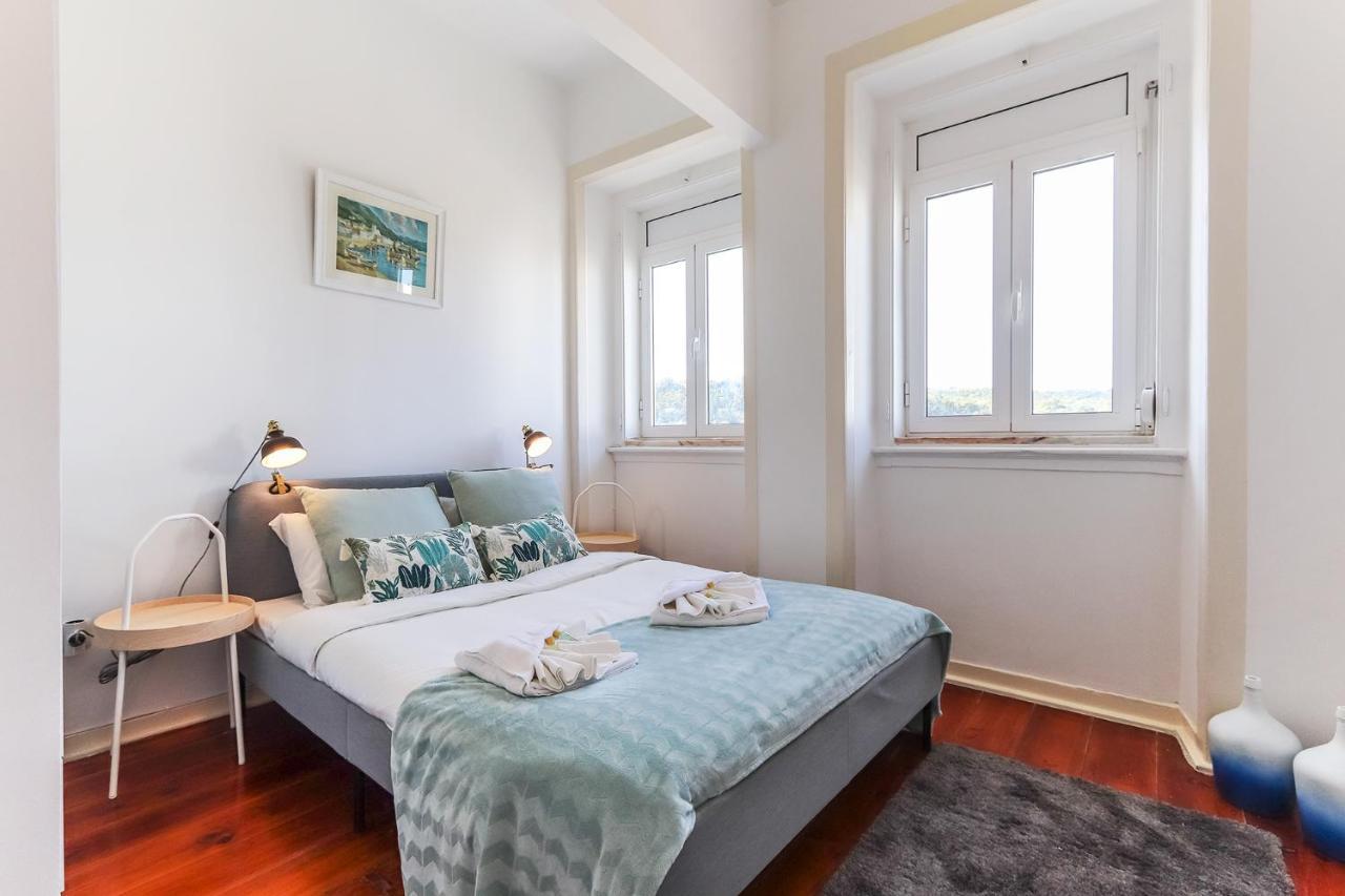 Vita Portucale ! Stylish Apartment Campo Ourique Lisabona Exterior foto